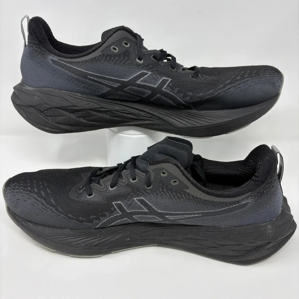 ASICS Novablast 4 Mens Size 15 Wide Black Running Shoes (1011B694)
